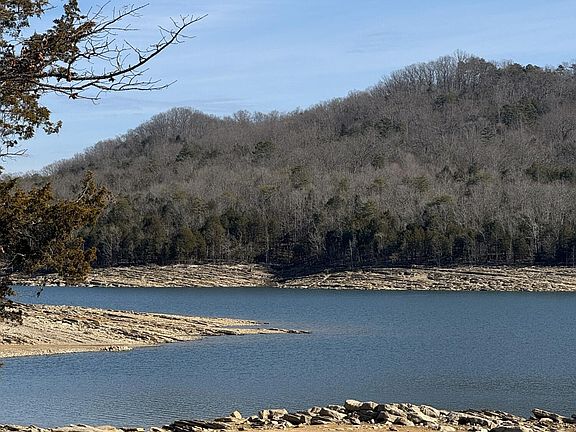 3rd image of Molly Hollow Rd