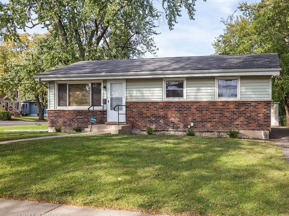 1st image of 3 E Pine Ave