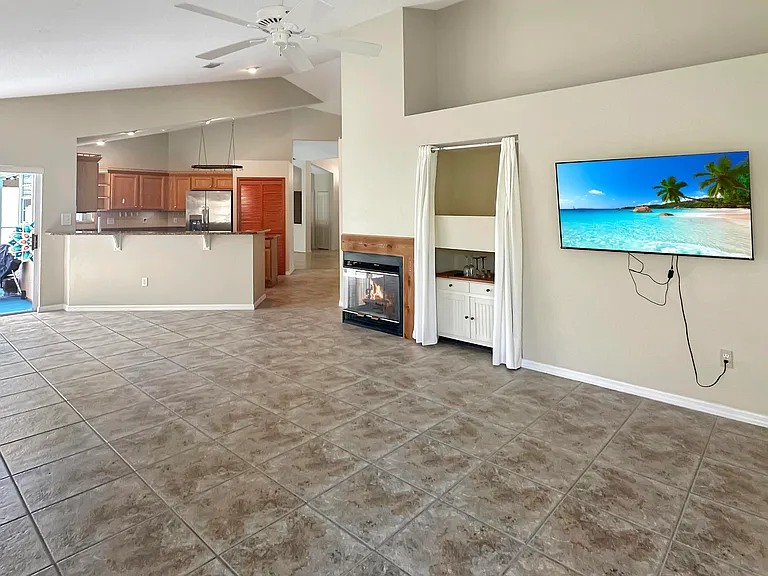 1860 Cobia Dr — Photo 15