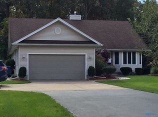 9125 Garden Rd, Maumee, OH 43537