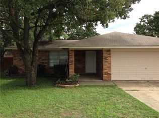 800 Rio Grande Ln, Bryan, TX 77801