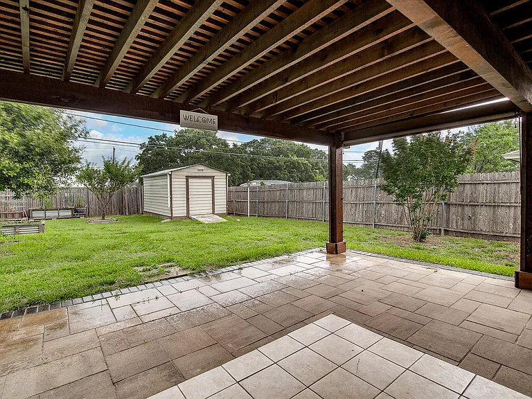 937 Springhill Dr — Photo 21