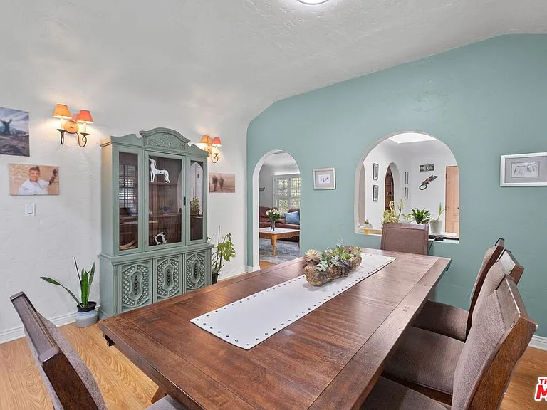 471 S Clark Dr — Photo 11