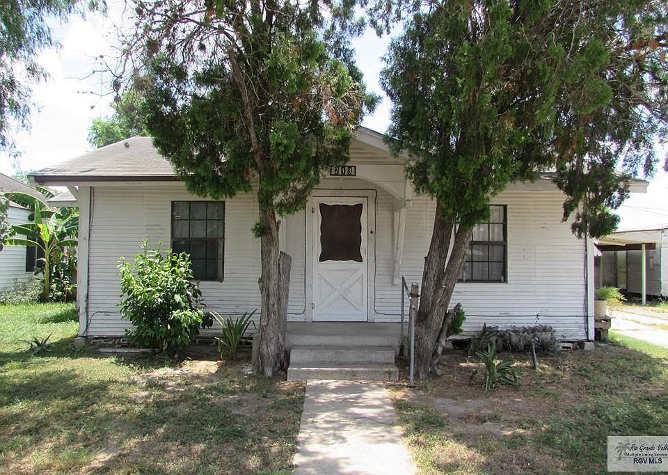 1st image of 213 E Magnolia Hts