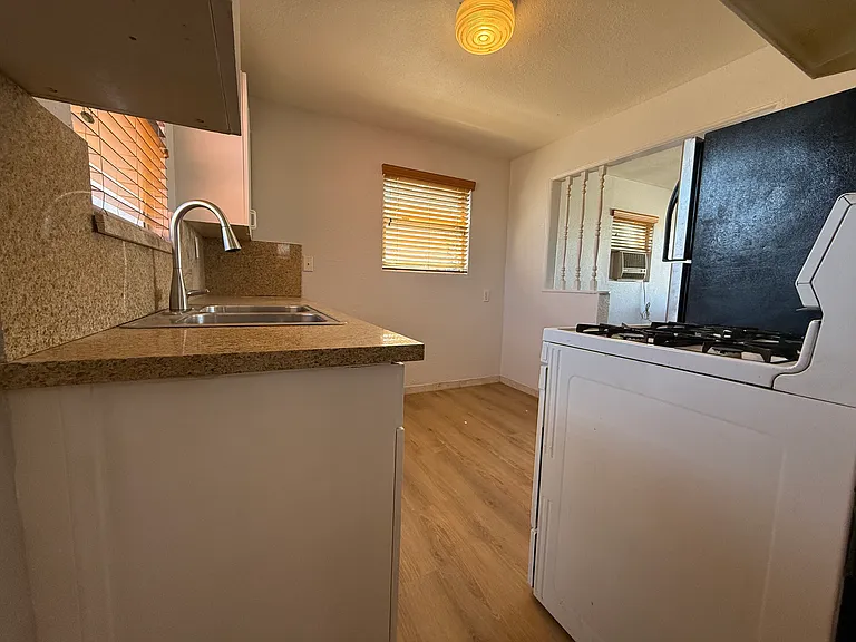 16459 Willow St — Photo 20
