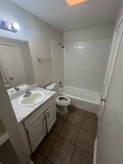 4407 Teri Rd #B — Photo 12