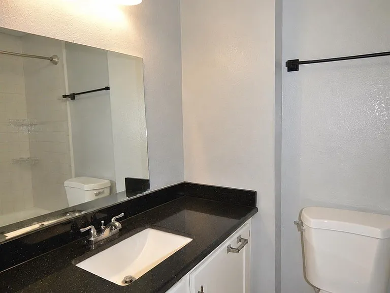 2331 Stillmeadow Dr — Photo 8
