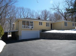 64 Country Hills Rd, Hamden, CT 06514