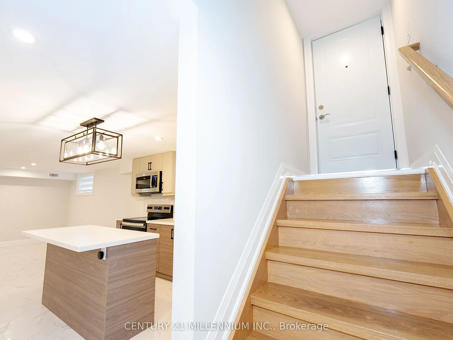 31 Mariposa Ave — Photo 2