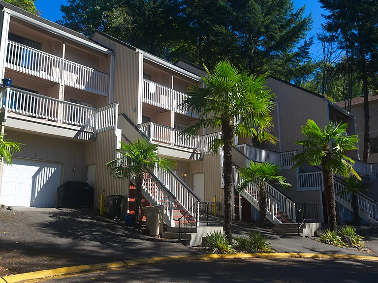 3 Erasmus St #3 — Photo 1
