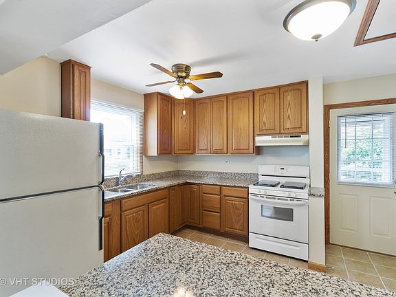 3rd image of 2549 Willow St