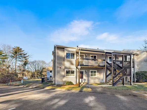 207 Park Pl #207, Raynham, MA 02767