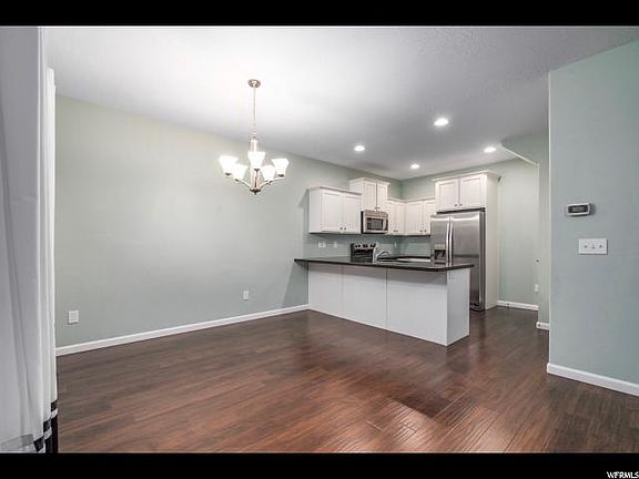 5th image of 4301 N Cresthaven Ln