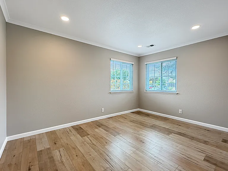 5935 Woodbine Pl — Photo 29
