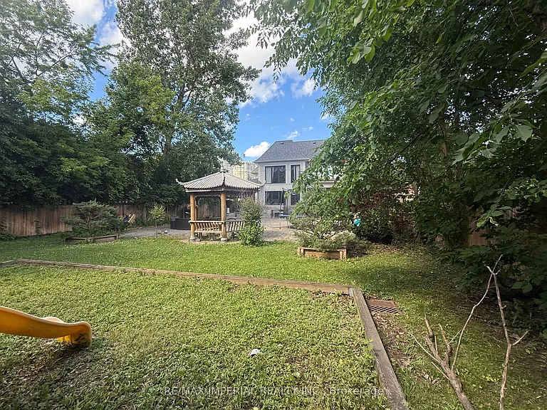 3568 Joan Dr — Photo 45