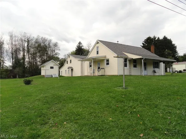 67 Clearview Ave, New Cumberland, WV 26047