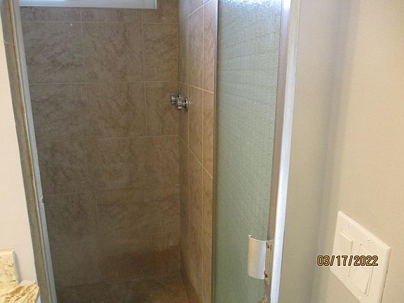 3rd image of 3221 Altura Ave