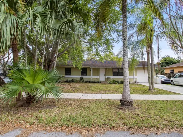 364 NW 17th Ct, Homestead, FL 33030