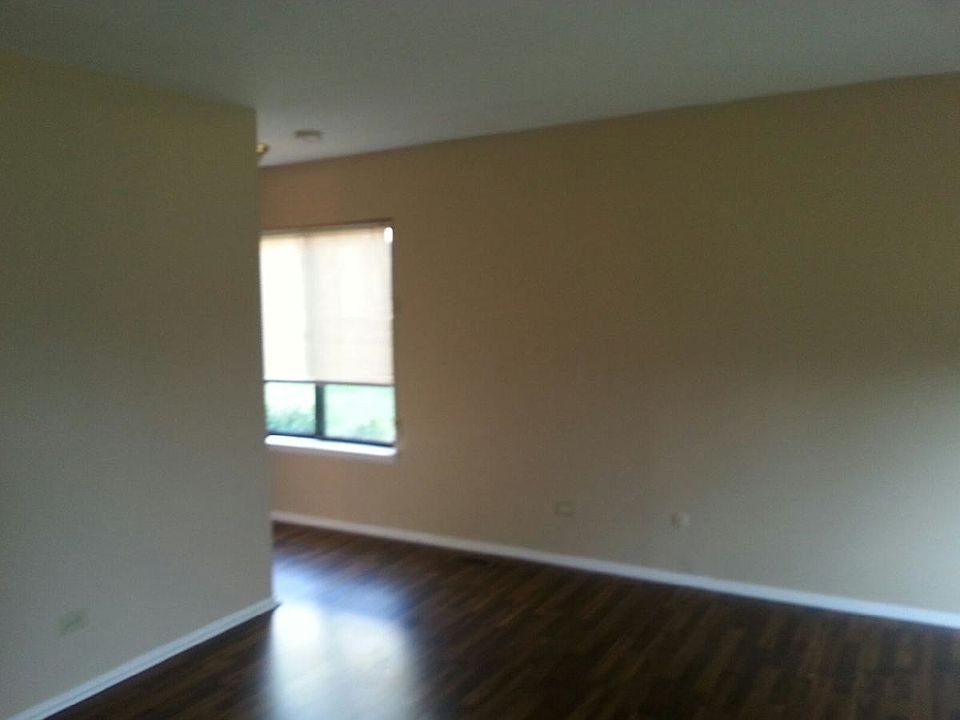 2nd image of 1332 Kingsbury Dr Unit 2