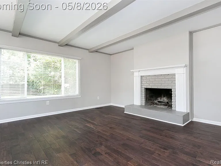 2716 Ardmore Ave — Photo 3