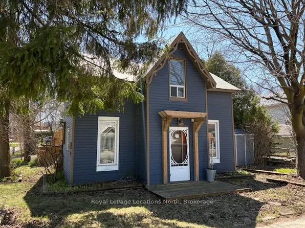 74 Rodney St, Collingwood, ON L9Y 1C8
