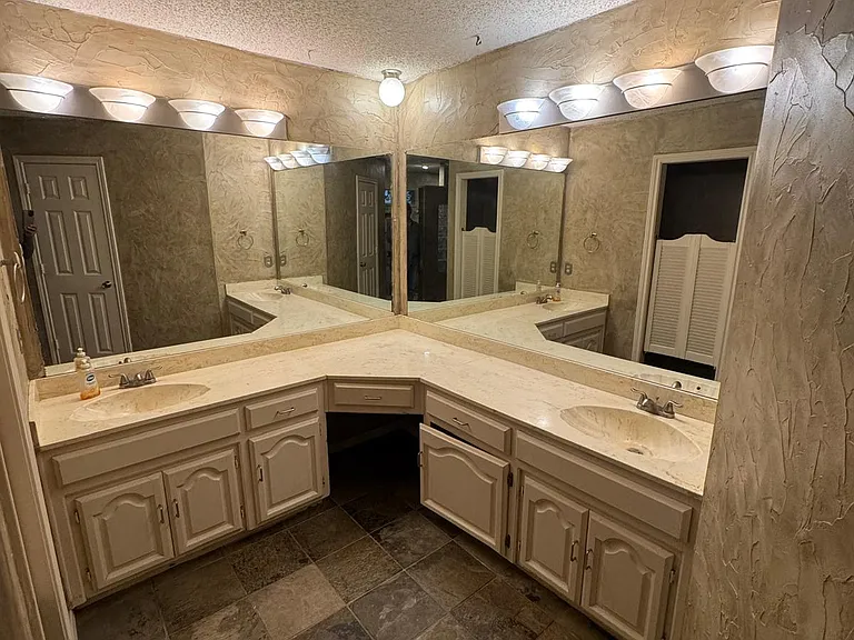 3622 Green Hollow Dr — Photo 12