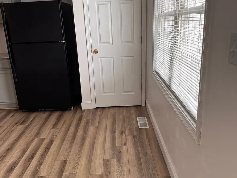 763 Wyndhurst Dr — Photo 8