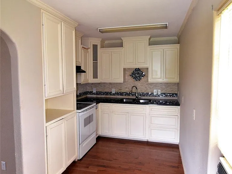 7326 Eagle Pass St — Photo 9