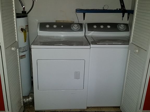 5th image of 302 Jefferson Ave S