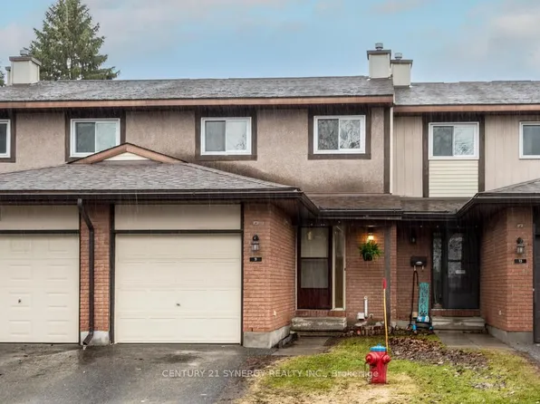 71 Clarkson Cres #16, Ottawa, ON K2L 3C9