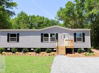 98 Bream Dr, Jesup, GA 31545