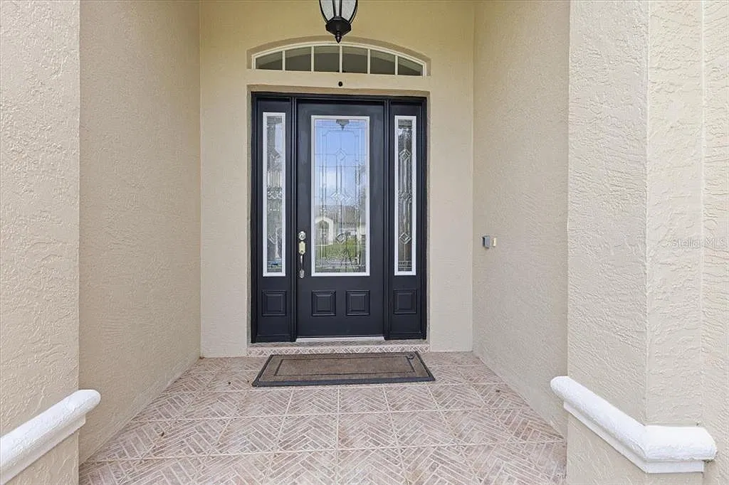 3 bed, 2.0 bath, 2318 sqft, $5,500 — Photo 4