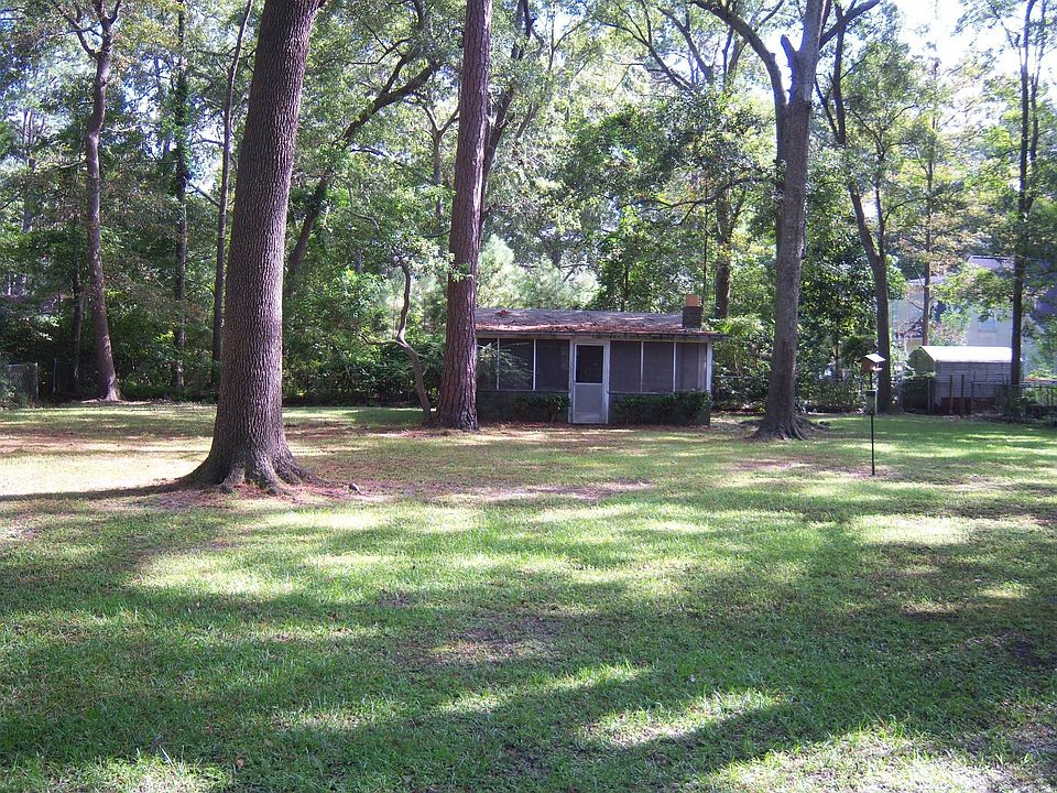 2nd image of 18 Cardinal Rd