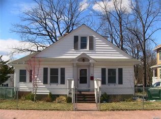 14 Commonwealth Ave, Middletown, NY 10940