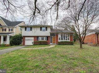 5816 Greentree Rd, Bethesda, MD 20817