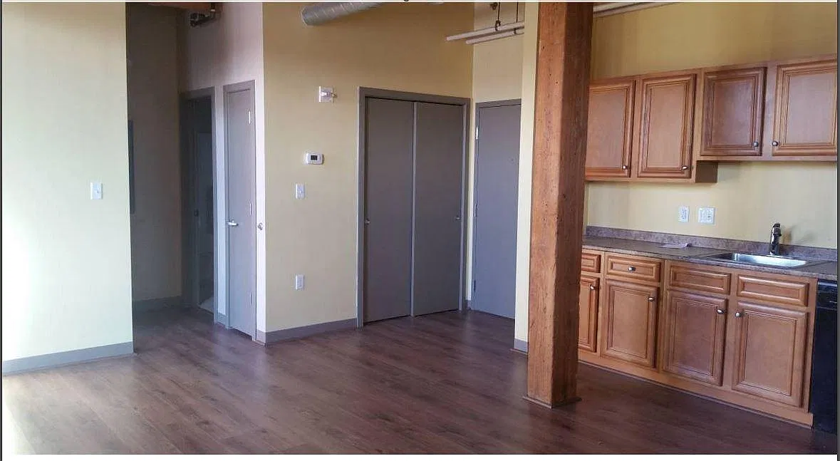 2 bed, 931 sqft, $2,600 — Photo 1