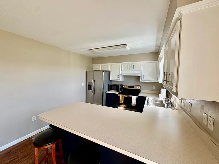 212 Birchtree Ct — Photo 7