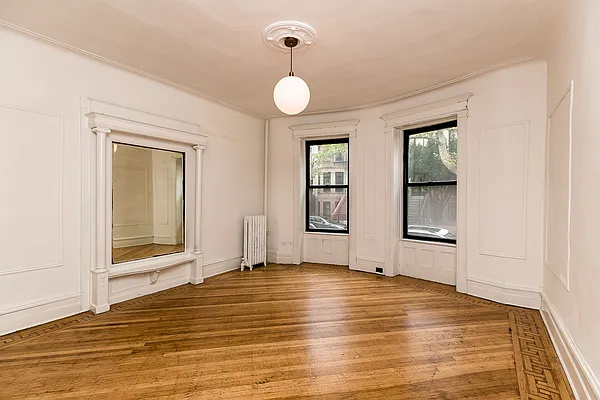 Rented by Nooklyn NYC LLC | media 56