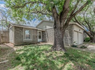 2905 Glenwood St, Grand Prairie, TX 75052