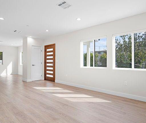 2nd image of 6201 Willowcrest Ave