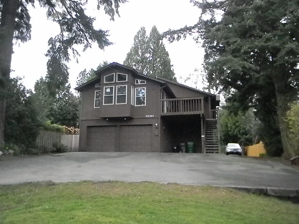 1st image of 13741 1st Ave NE