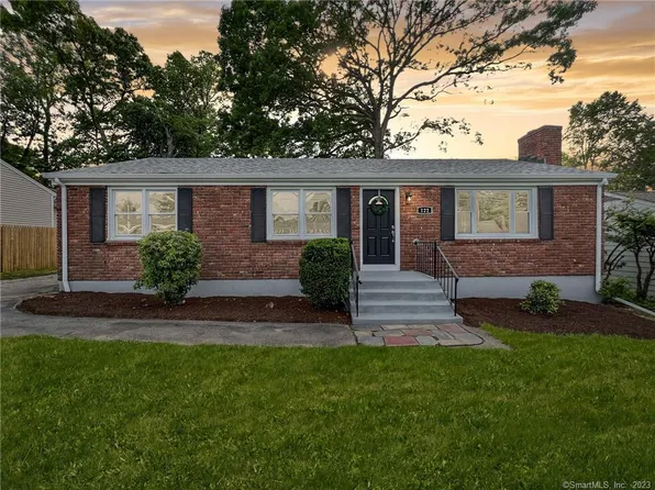 122 Dogwood Drive, Bridgeport, CT 06606