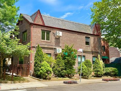 7267 Yellowstone Boulevard, Forest Hills, NY, 11375