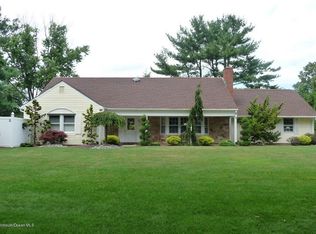 375 Taylors Mills Rd, Manalapan, NJ 07726