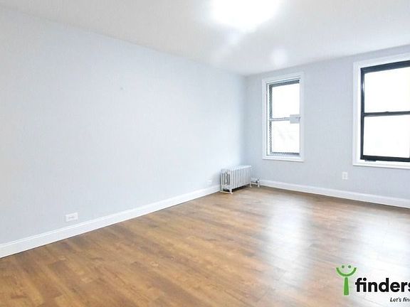 2nd image of 1011 Sheridan Ave #12
