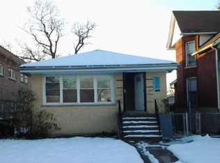 9020 S Dauphin Ave, Chicago, IL 60619