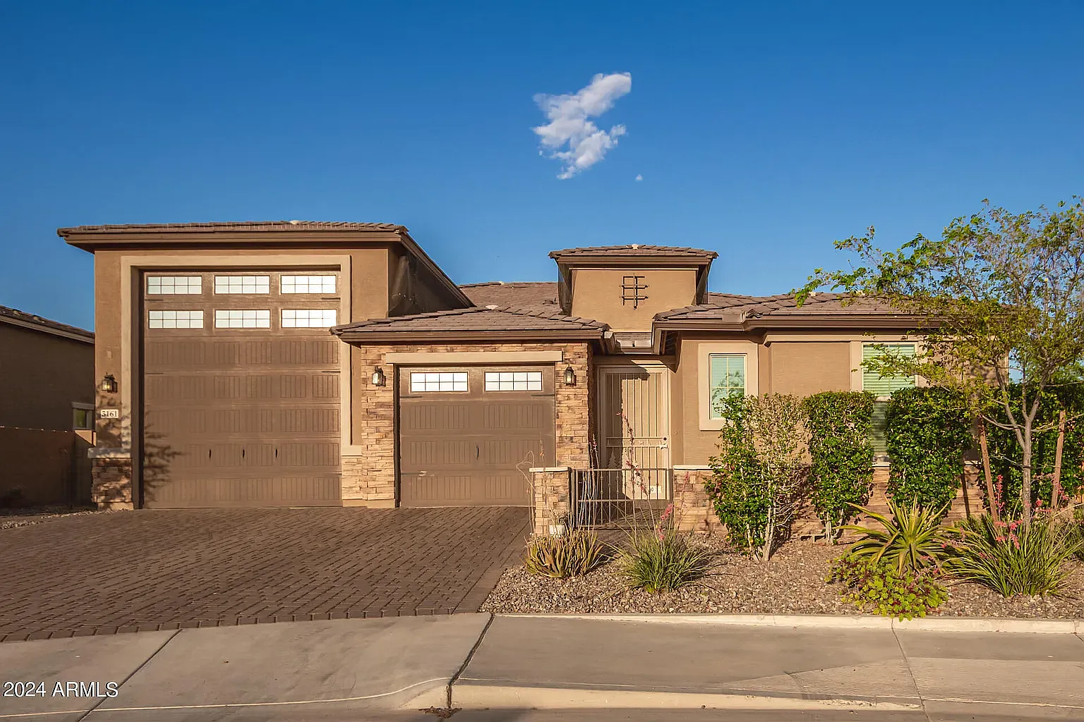 3 bed, 2390 sqft, $3,800 — Photo 1