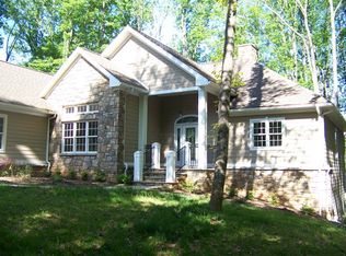 32 Niblicks Cir, Penhook, VA