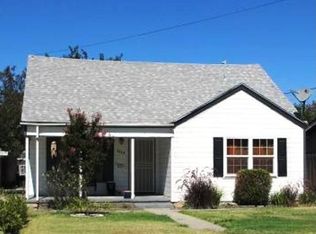 1114 Whitmore St, Hanford, CA 93230