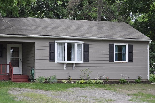 1st image of 270 W 16th St